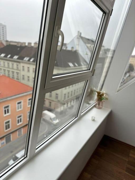 Top Apartment